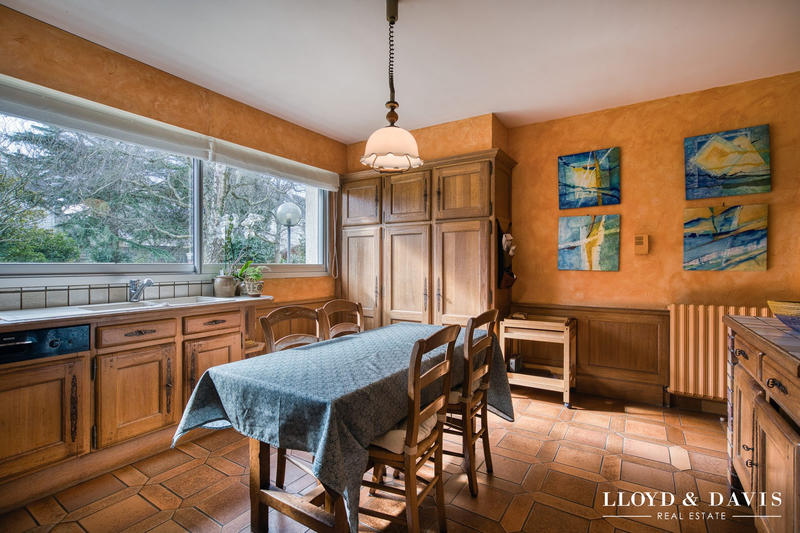 Maison - 213 m² - 7 pièces