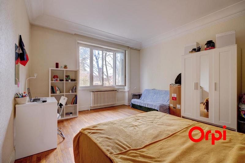 Appartement - 85 m² - 3 pièces