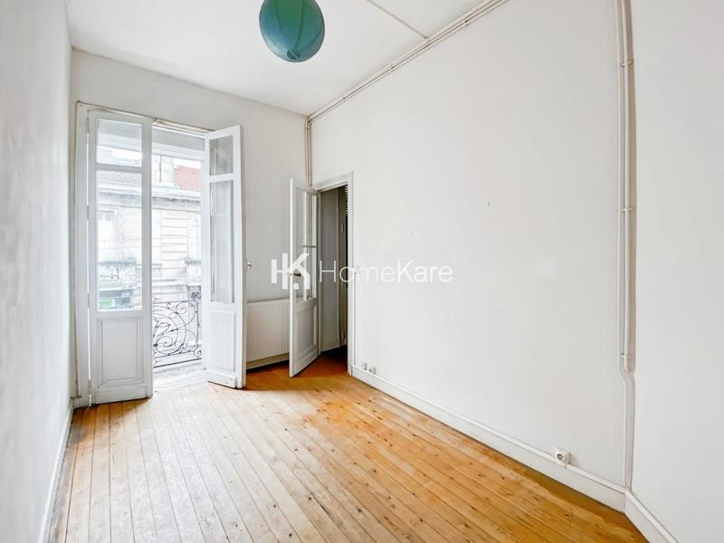 Appartement - 140 m² - 5 pièces