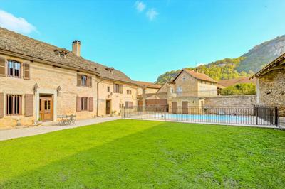 Maison - 340 m² - 10 pièces