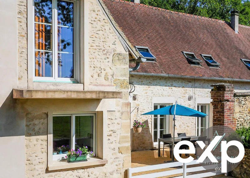 Maison - 240 m² - 7 pièces