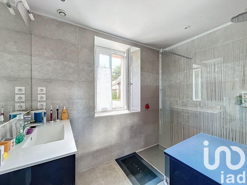 Maison - 208 m² - 8 pièces