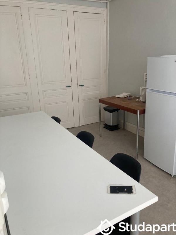 Chambre - 65 m² - 1 pièce