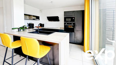 Maison - 93 m² - 4 pièces