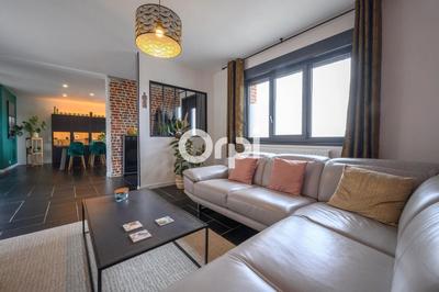 Maison - 140 m² - 5 pièces