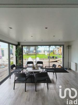 Maison - 170 m² - 8 pièces