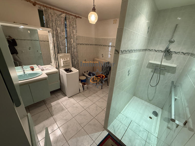 Maison - 275 m² - 3 pièces