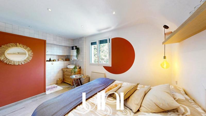 Maison - 215 m² - 6 pièces