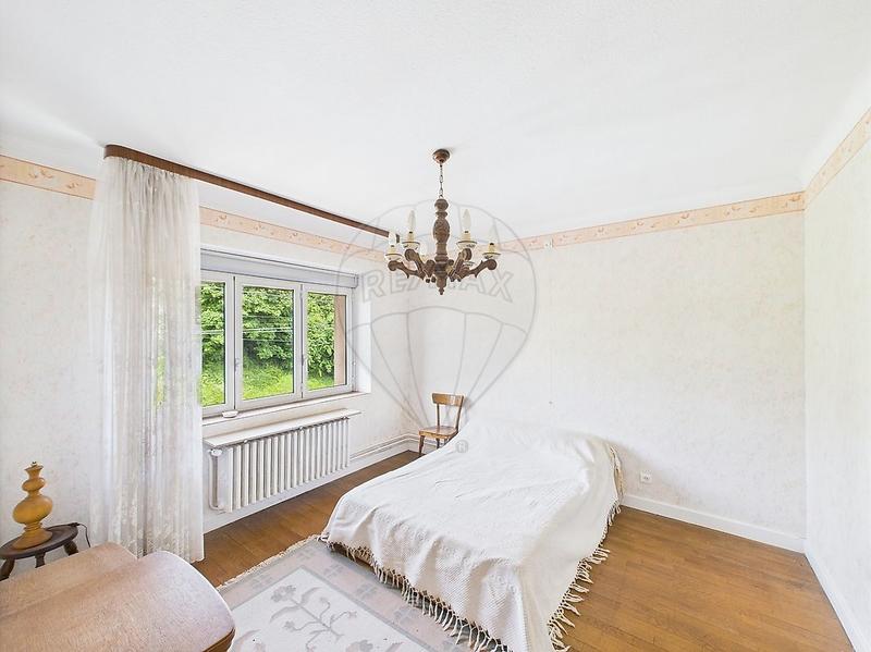 Maison - 146 m² - 9 pièces