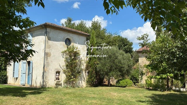 Maison - 344 m² - 8 pièces