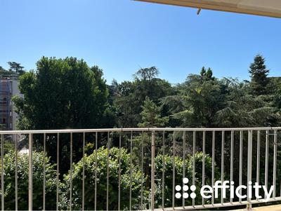 Appartement - 110 m² - 4 pièces