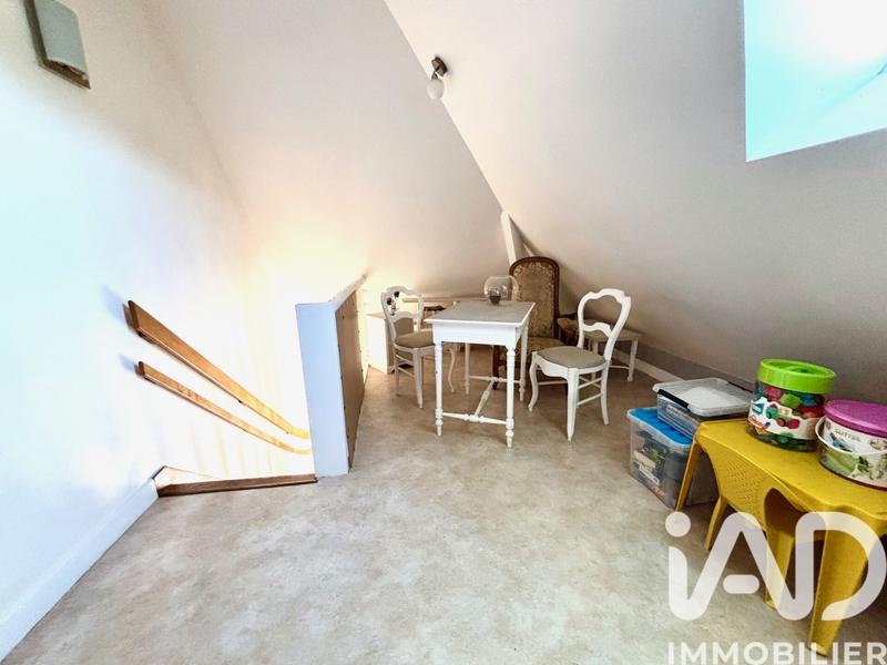 Maison - 180 m² - 9 pièces
