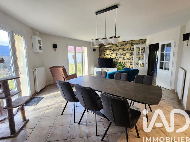 Maison - 111 m² - 6 pièces