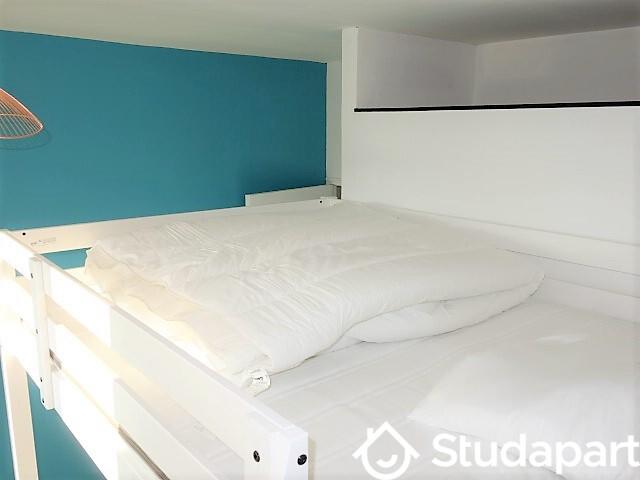 Chambre - 75 m² - 1 pièce