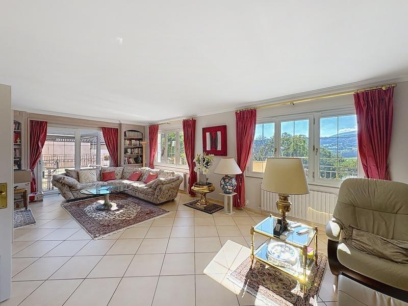 Villa - 196 m² - 7 pièces