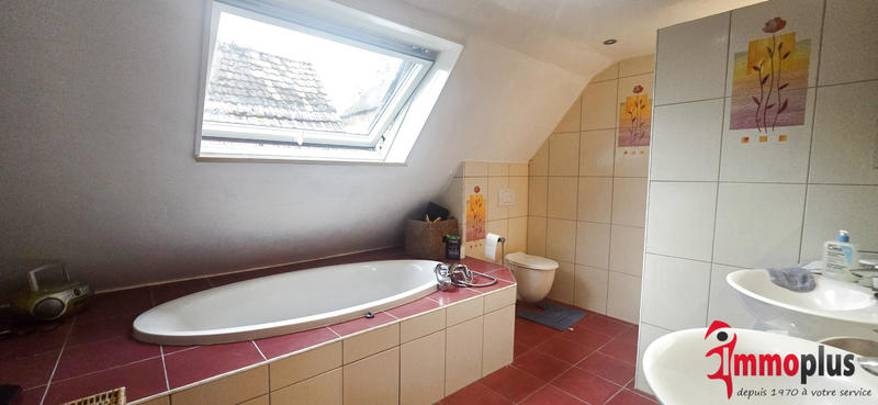 Maison - 206 m² - 8 pièces