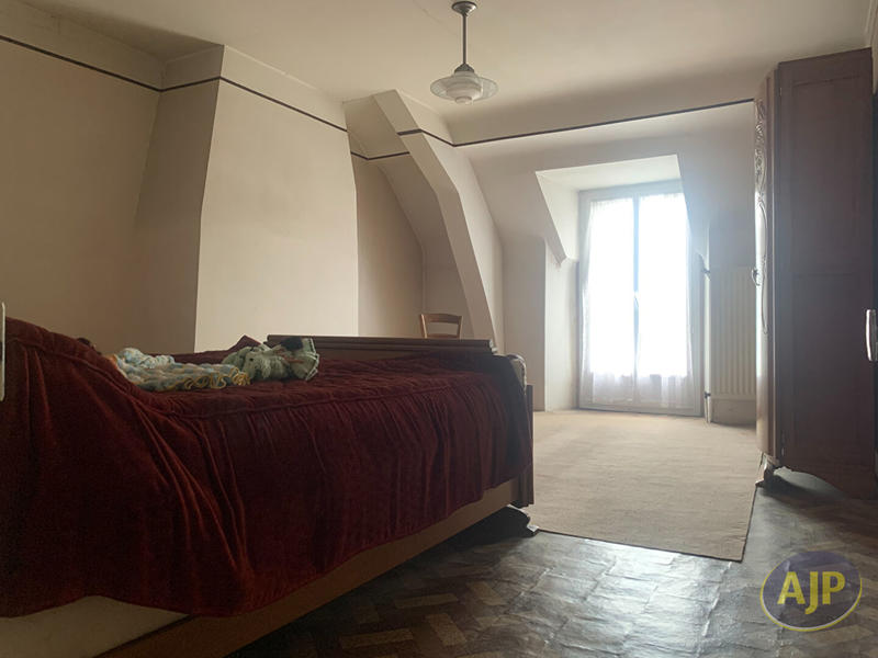 Maison - 121 m² - 5 pièces