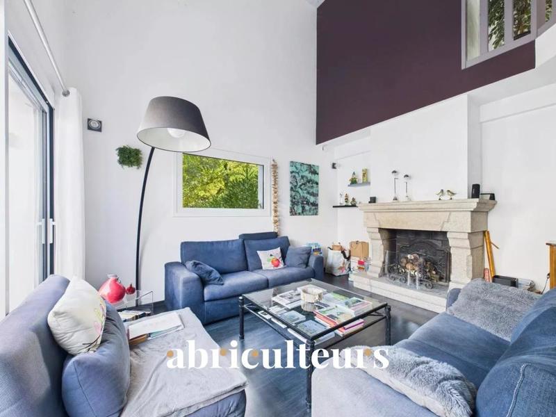 Maison - 258 m² - 7 pièces