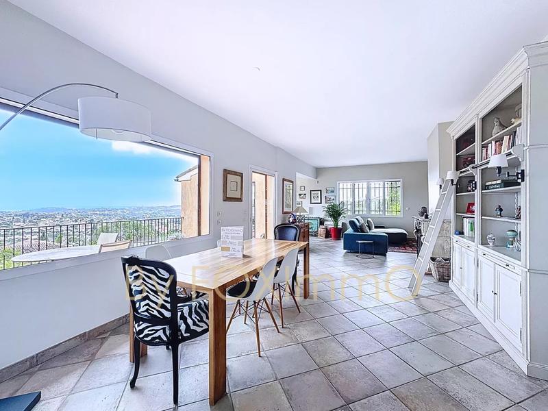 Villa - 172 m² - 5 pièces