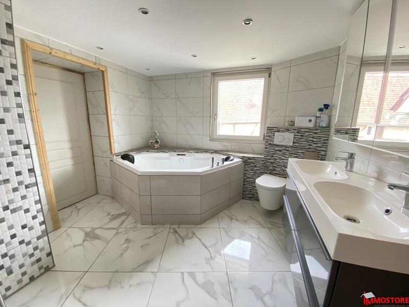 Maison - 183 m² - 8 pièces