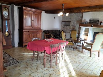 Maison - 101 m² - 5 pièces