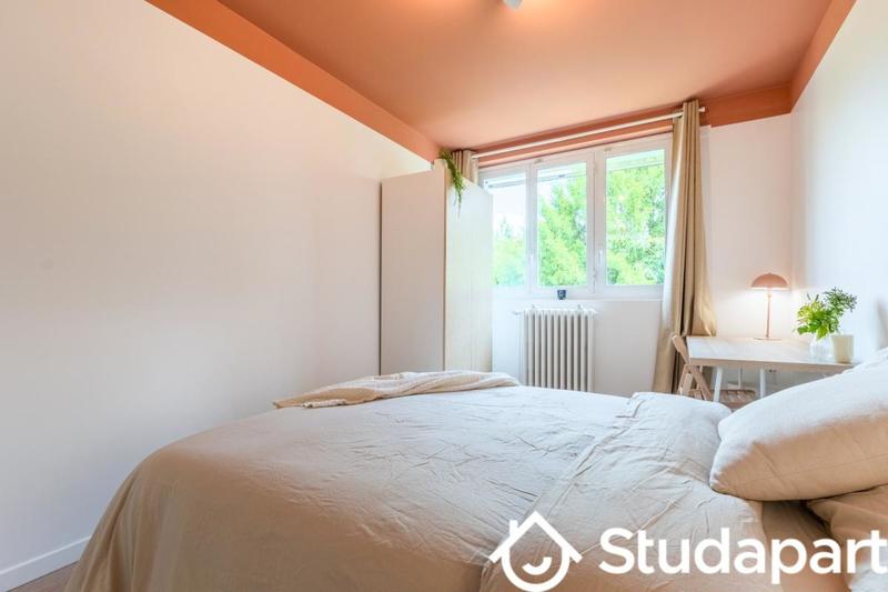 Chambre - 11 m² - 1 pièce