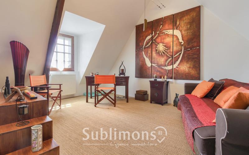 Maison - 231 m² - 9 pièces