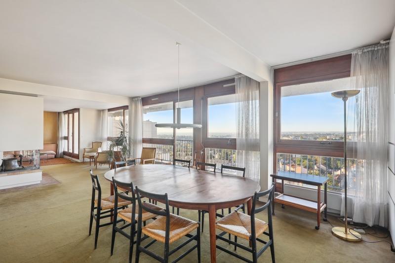 Appartement - 208 m² - 9 pièces