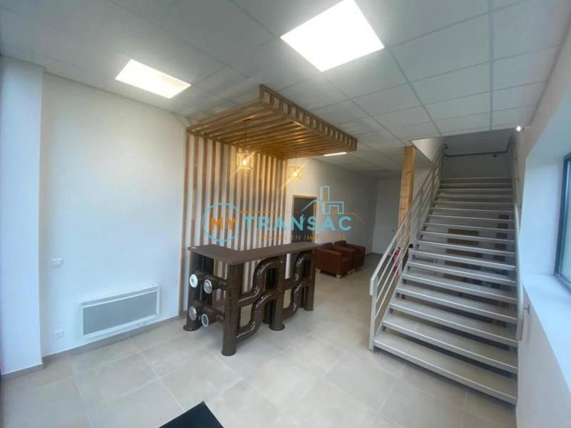 Local d'activités - 1 032 m²