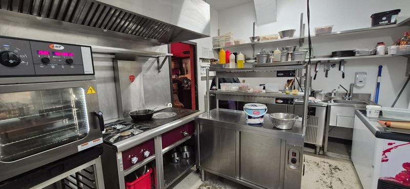 Fonds de commerce - 140 m²