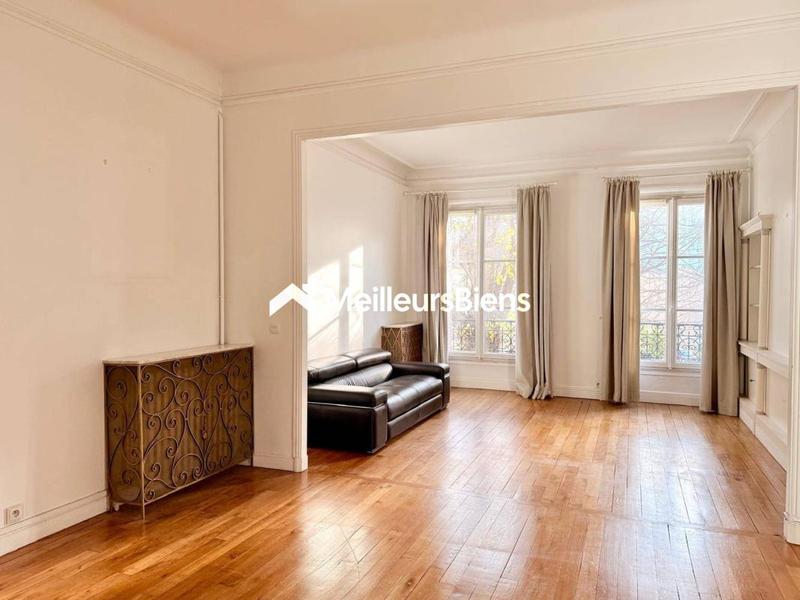 Appartement bourgeois - 96 m² - 4 pièces