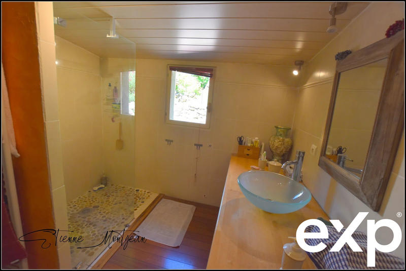 Maison traditionnelle - 157 m² - 6 pièces