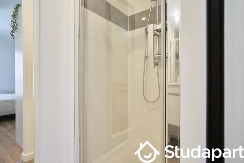 Chambre - 13 m² - 1 pièce