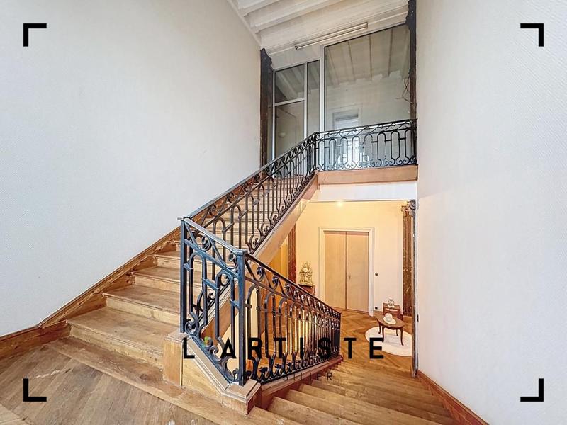 Château - 590 m² - 16 pièces