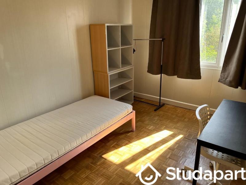 Chambre - 12 m² - 1 pièce
