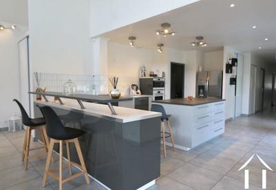 Maison - 195 m² - 8 pièces