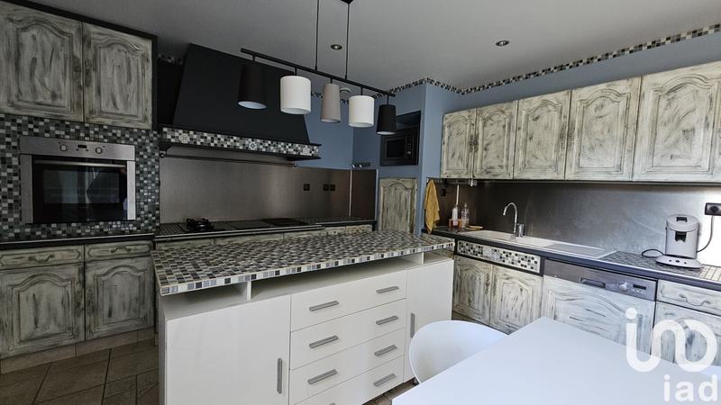 Maison - 226 m² - 7 pièces