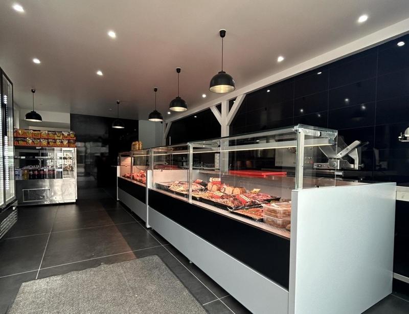 Local commercial - 130 m² - 4 pièces