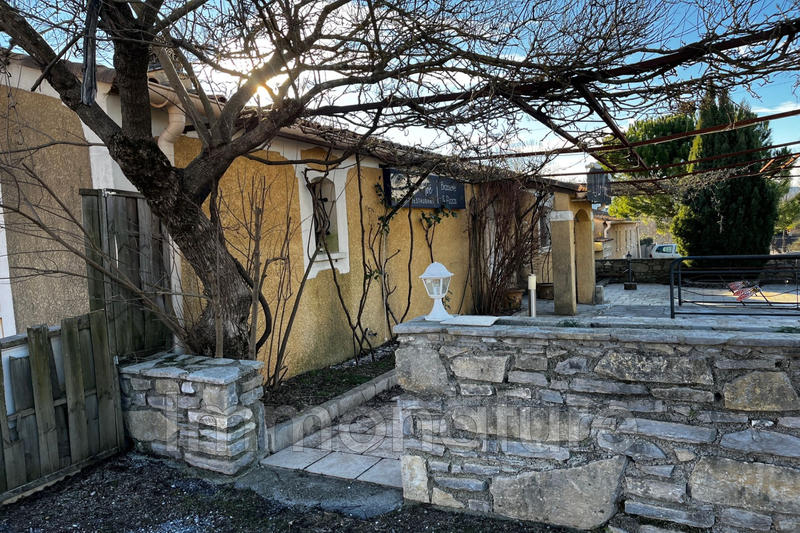 Local commercial - 227 m²