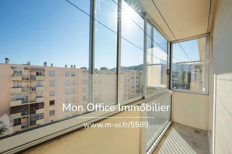 Appartement - 80 m² - 5 pièces