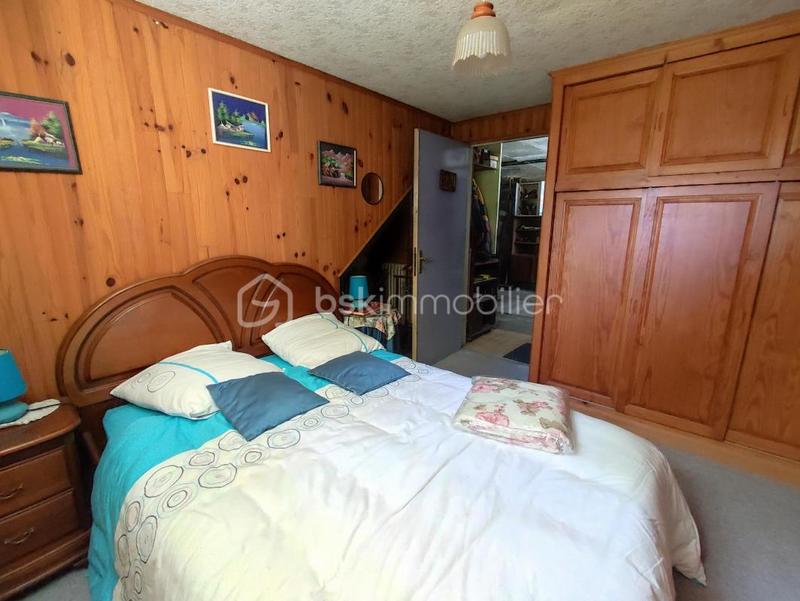 Maison - 210 m² - 6 pièces