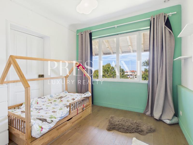 Appartement - 135 m² - 4 pièces