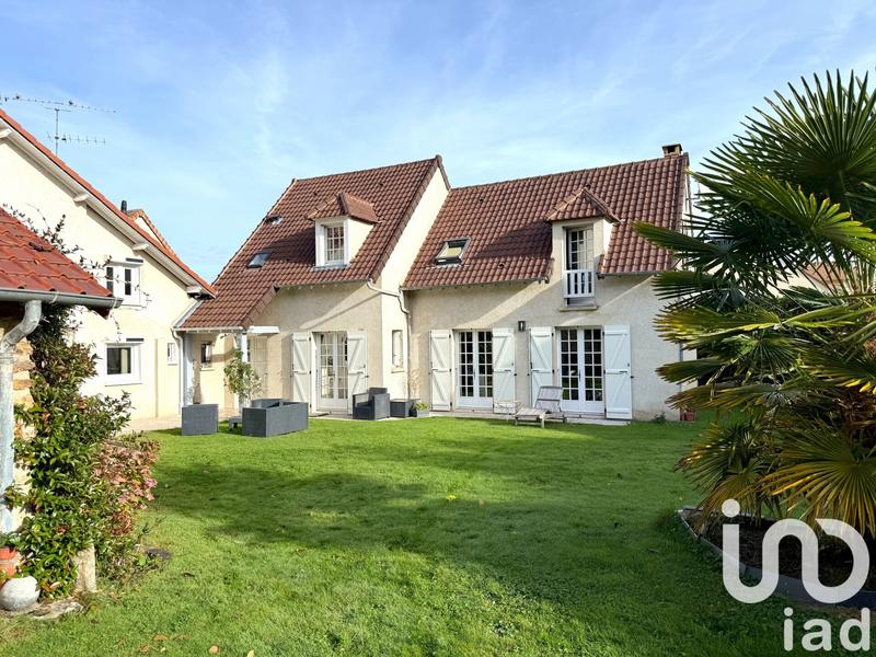 Maison - 180 m² - 7 pièces