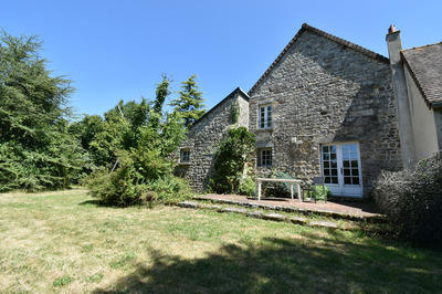 Maison - 258 m² - 10 pièces