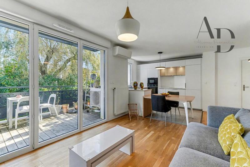 Appartement - 62 m² - 3 pièces