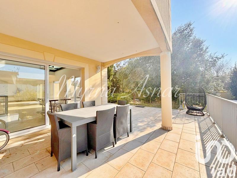 Maison - 295 m² - 8 pièces