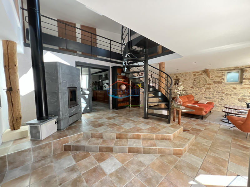 Maison ancienne - 270 m² - 8 pièces