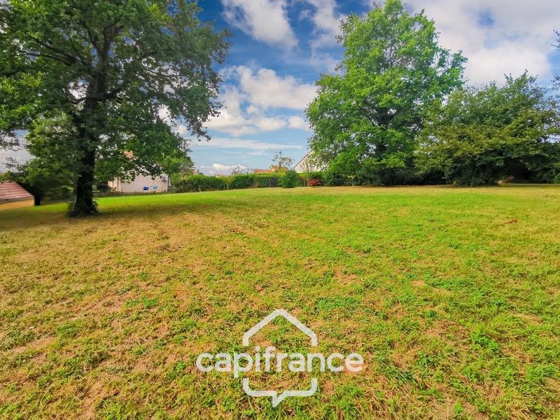 Terrain constructible - 2 530 m²