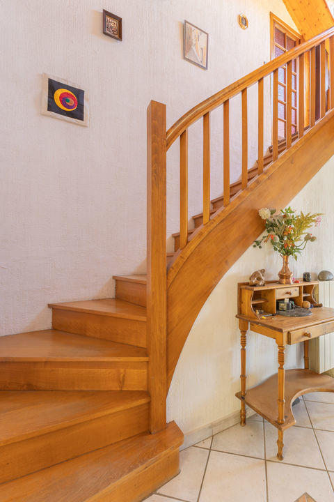 Maison - 220 m² - 8 pièces