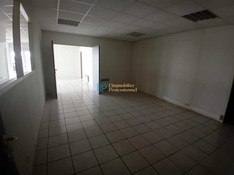 Local d'activités - 450 m²